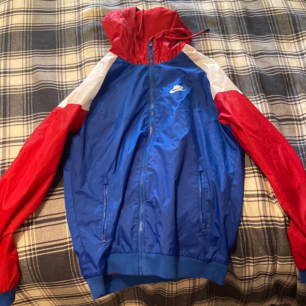Nike Men's Sportswear Windrunner Hooded Jacket